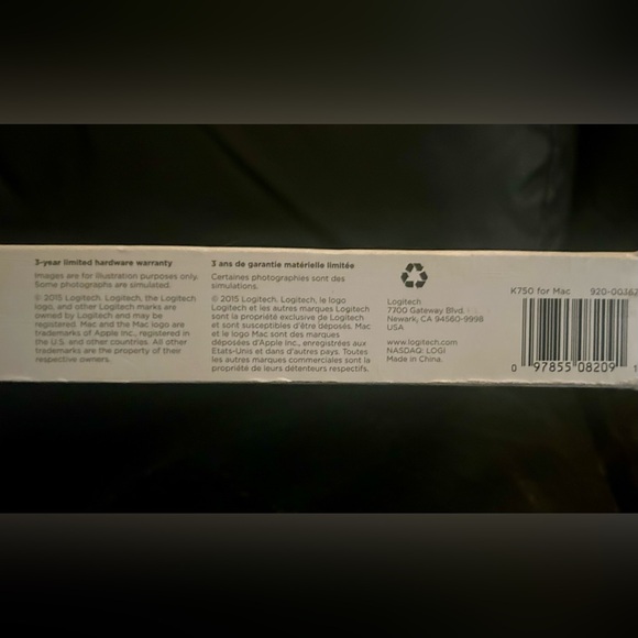 **NIB - Logitech Wireless Solar Keyboard For Mac
K750 -2.4 GHz Silver •Unused! - Picture 7 of 12